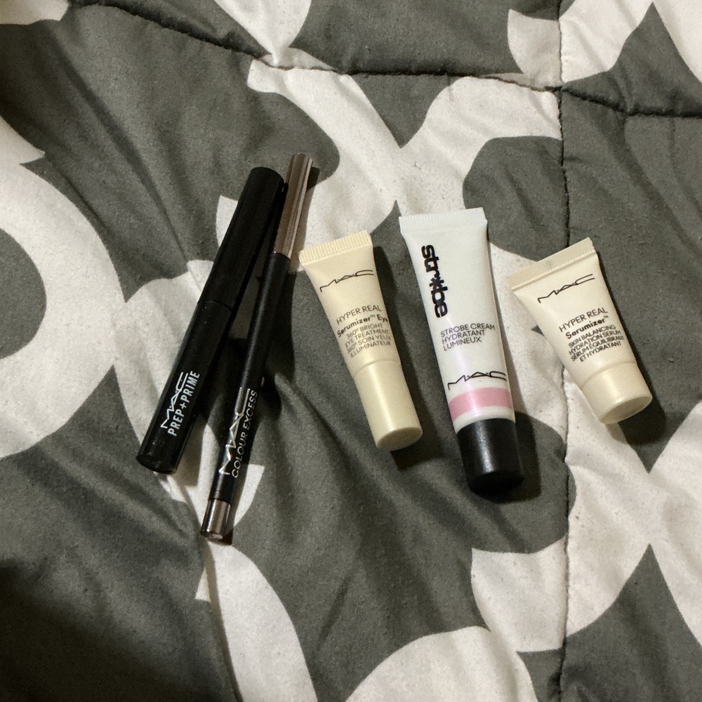 MAC Cosmetics Bundle